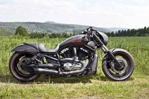 "Fat Ass" Rear Fender - Kotflügel für Harley Davidson® VRSC® V-Rod® Nightrod® CARBON